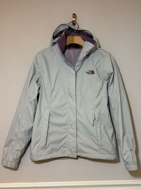 The North Face Resolve woman’s gray windbreaker rain zip up jacket. S